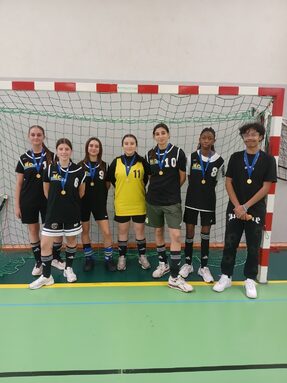 Futsal filles Finale départementale.jpg
